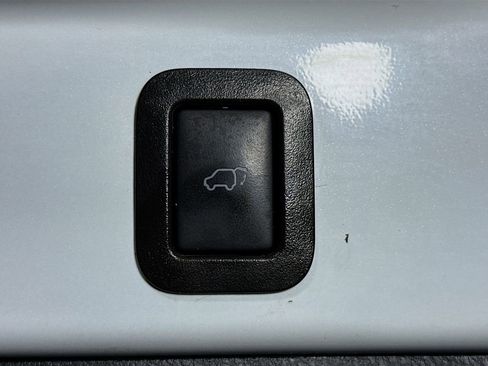 Certified 2019 Toyota Highlander XLE image 29