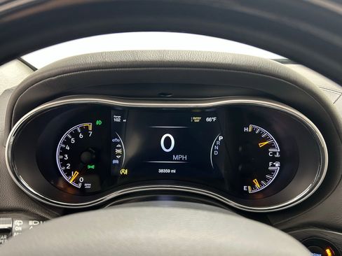 Used 2020 Jeep Grand Cherokee Summit image 14