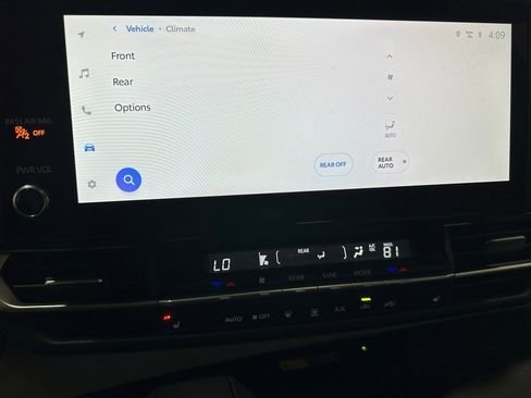 Used 2025 Toyota Sienna XSE image 33