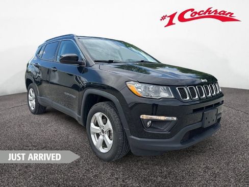 Used 2018 Jeep Compass Latitude w/ Popular Equipment Group AWD/4WD image 1