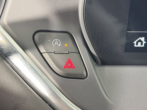 Used 2025 Chevrolet Blazer LT image 25