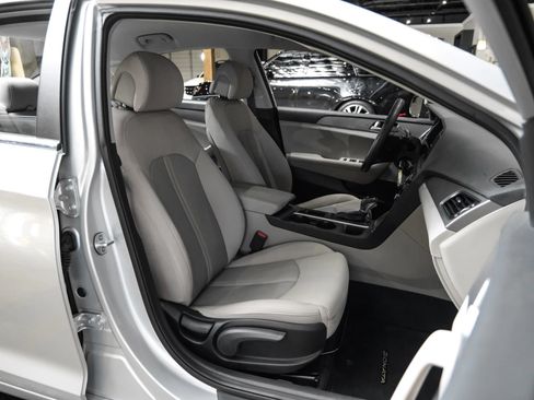 Used 2016 Hyundai Sonata SE FWD image 37