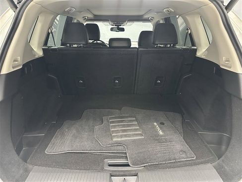Used 2021 Nissan Rogue Platinum AWD/4WD image 18