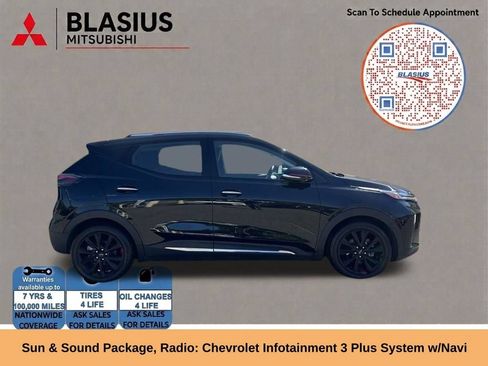 Used 2023 Chevrolet Bolt EUV Premier w/ Sun & Sound Package FWD image 14