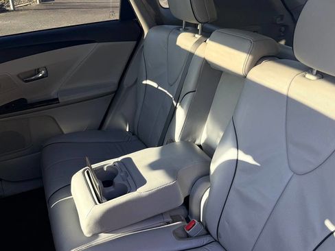 Used 2013 Toyota Venza Limited w/ Tow Prep Pkg image 40