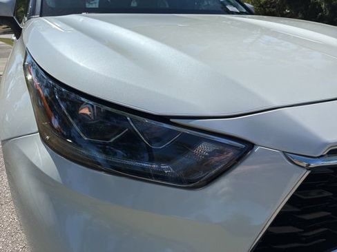 Used 2021 Toyota Highlander Platinum image 9