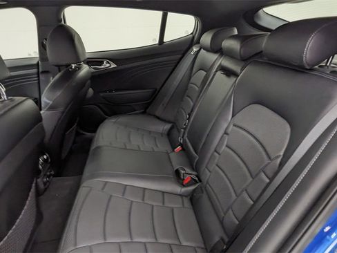 Used 2023 Kia Stinger GT2 image 36