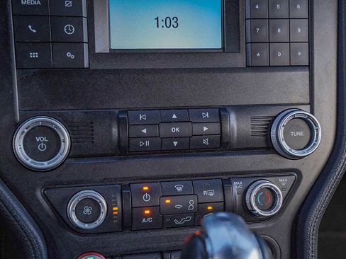 Used 2020 Ford Mustang Coupe image 19