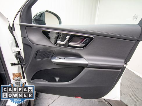 Used 2025 Mercedes-Benz GLC 43 AMG 4MATIC image 35