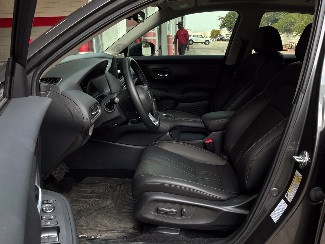 Used 2026 Honda HR-V EX-L image 11