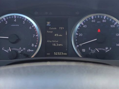 Used 2017 Toyota Highlander LE FWD image 12