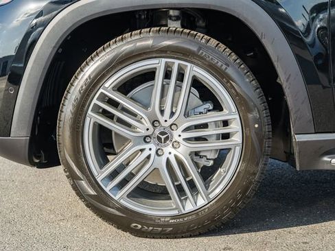 New 2026 Mercedes-Benz GLS 450 4MATIC image 18