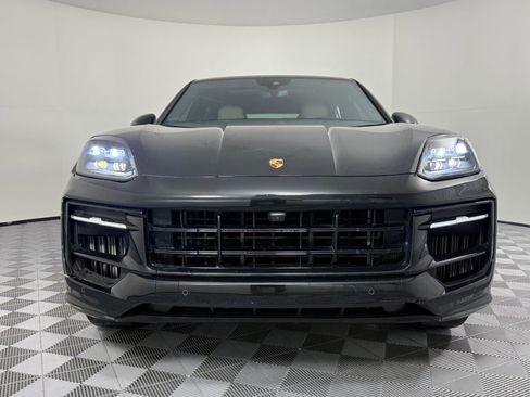 Used 2025 Porsche Cayenne GTS image 6