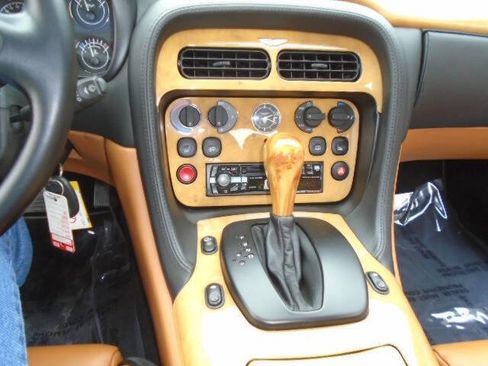 Used 2001 Aston Martin DB7 Vantage image 14