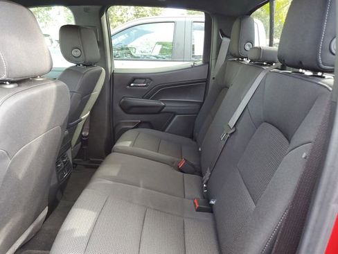 Used 2025 Chevrolet Colorado LT w/ Advanced Trailering Package image 10