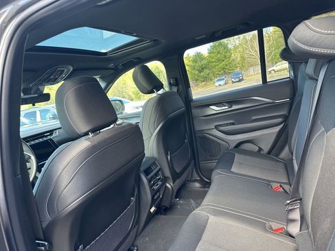 New 2026 Jeep Grand Cherokee Laredo X AWD/4WD image 6