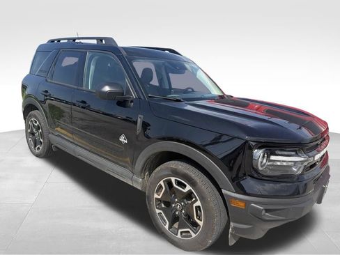 Used 2024 Ford Bronco Sport Outer Banks w/ Tech Package AWD/4WD image 9