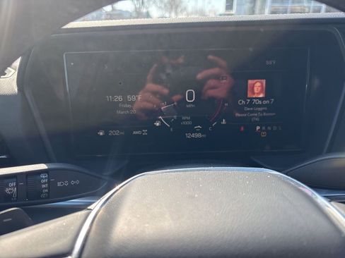 Used 2025 GMC Terrain Elevation image 15