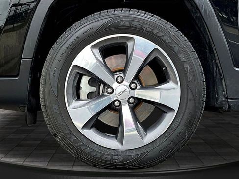 Used 2020 Jeep Cherokee Limited AWD/4WD image 33