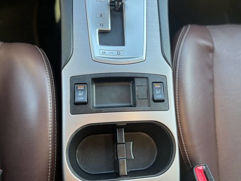 Used 2013 Subaru Outback 2.5i Limited AWD/4WD image 15