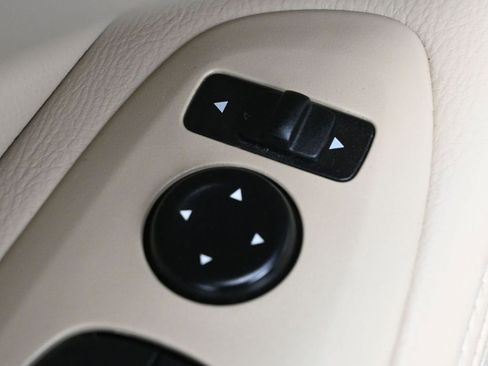 Used 2020 Nissan Pathfinder SL w/ Cargo Package image 14