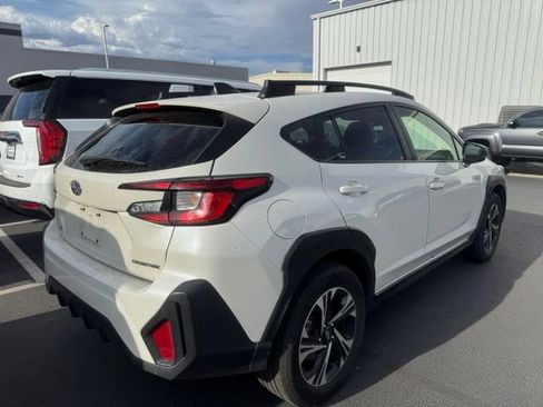 Used 2024 Subaru Crosstrek 2.0i Premium AWD/4WD image 3