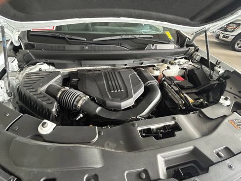 Used 2024 Chevrolet Traverse LT FWD image 37