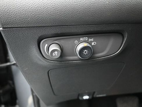 Used 2025 Buick Encore GX Preferred AWD/4WD image 14