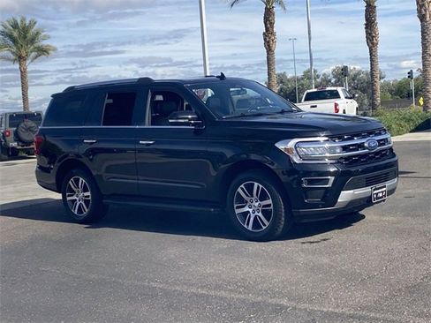 Used 2024 Ford Expedition Limited image 4