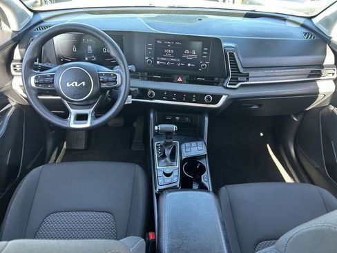 Used 2024 Kia Sportage LX FWD image 16