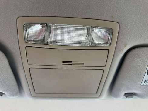 Used 2009 Toyota Camry LE FWD image 30