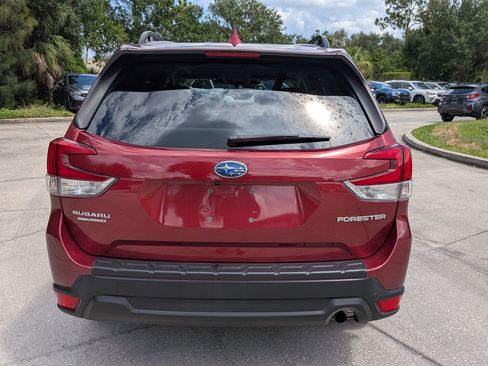 Used 2023 Subaru Forester Premium AWD/4WD image 5