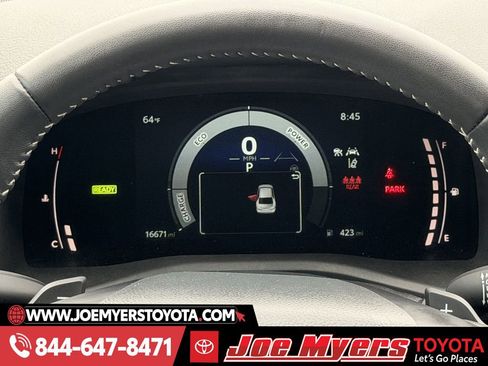 Used 2025 Toyota Camry SE w/ Multimedia Upgrade Package image 16