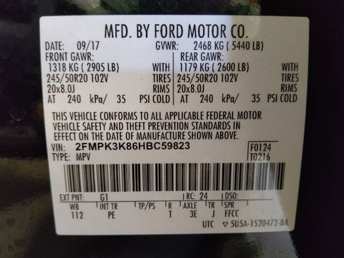 Used 2017 Ford Edge Titanium w/ Equipment Group 301A FWD image 33