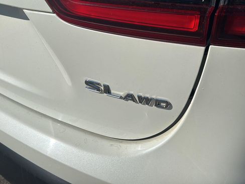 Used 2021 Nissan Rogue Sport SL AWD/4WD image 6