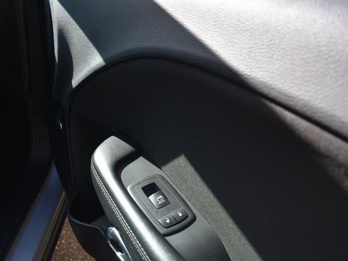 Used 2023 Dodge Challenger SXT image 23