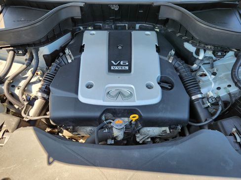 Used 2014 INFINITI QX70 AWD w/ Premium Package image 19