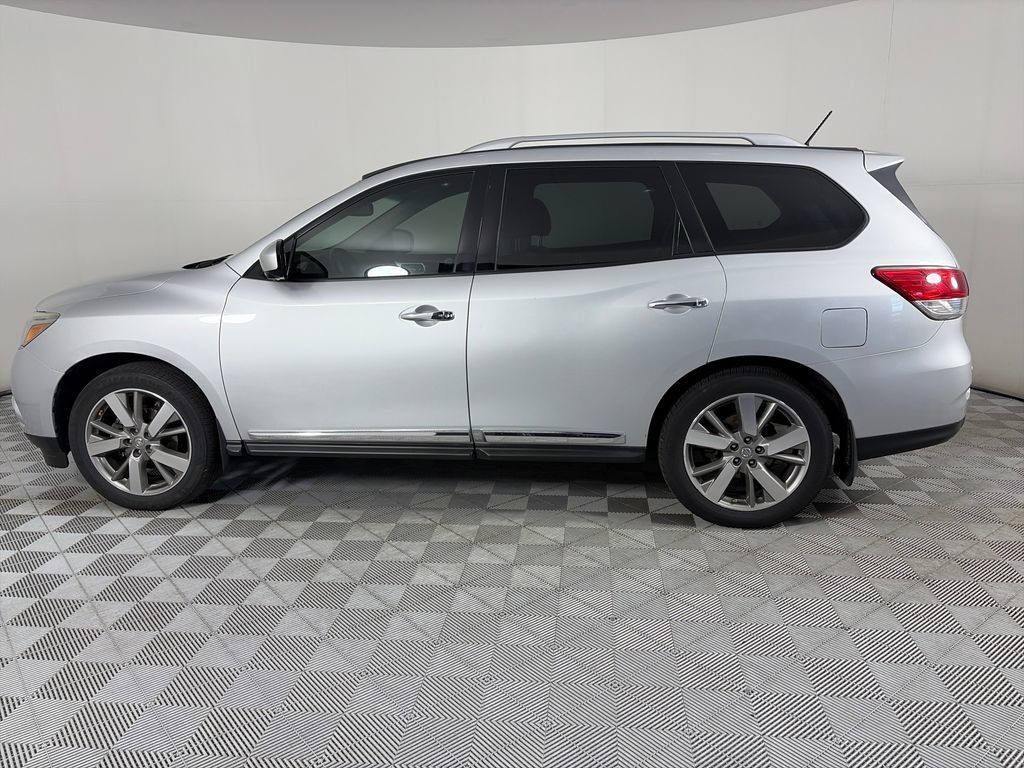 Used 2016 Nissan Pathfinder Platinum AWD/4WD image 4