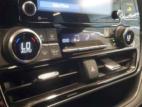 Used 2022 Toyota Highlander XSE image 30