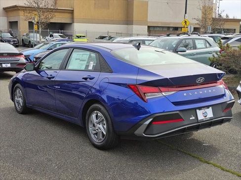 New 2026 Hyundai Elantra SE FWD image 5
