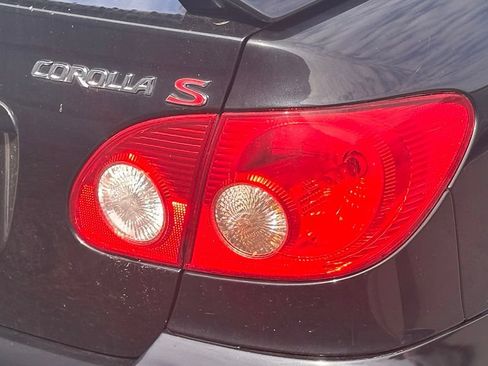 Used 2006 Toyota Corolla FWD image 5