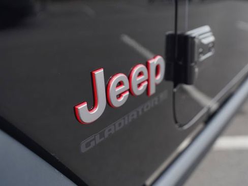New 2026 Jeep Gladiator Rubicon AWD/4WD image 36