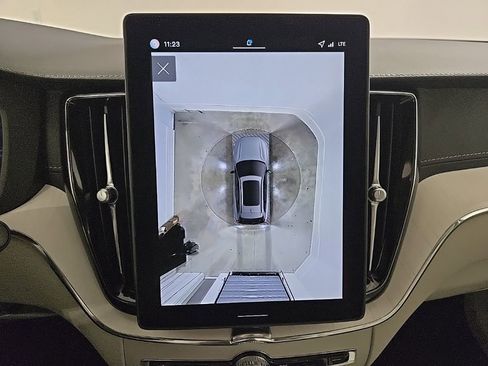 New 2026 Volvo XC60 T8 Ultra w/ Protection Package Premier image 17