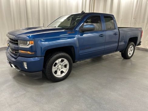 Used 2019 Chevrolet Silverado 1500 LT w/ All Star Edition image 2