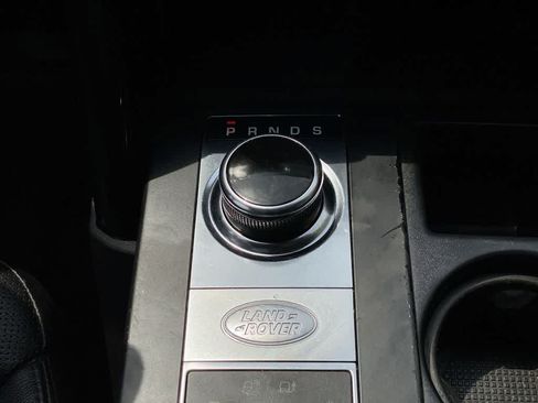 Used 2019 Land Rover Discovery SE AWD/4WD image 27