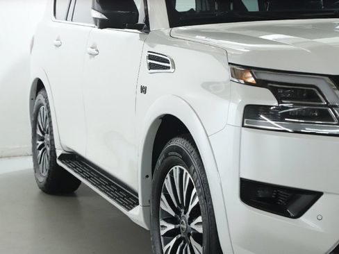 Used 2022 Nissan Armada SL w/ Midnight Edition Package RWD image 9