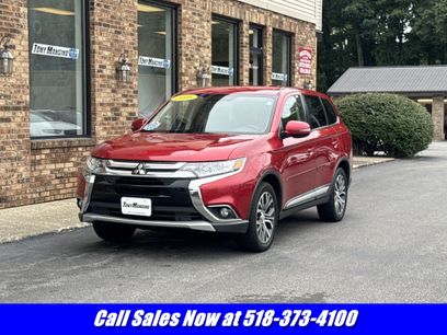 Used 2016 Mitsubishi Outlander SE