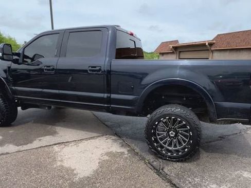 Used 2021 Ford F250 Lariat w/ Tremor Off-Road Package AWD/4WD image 6