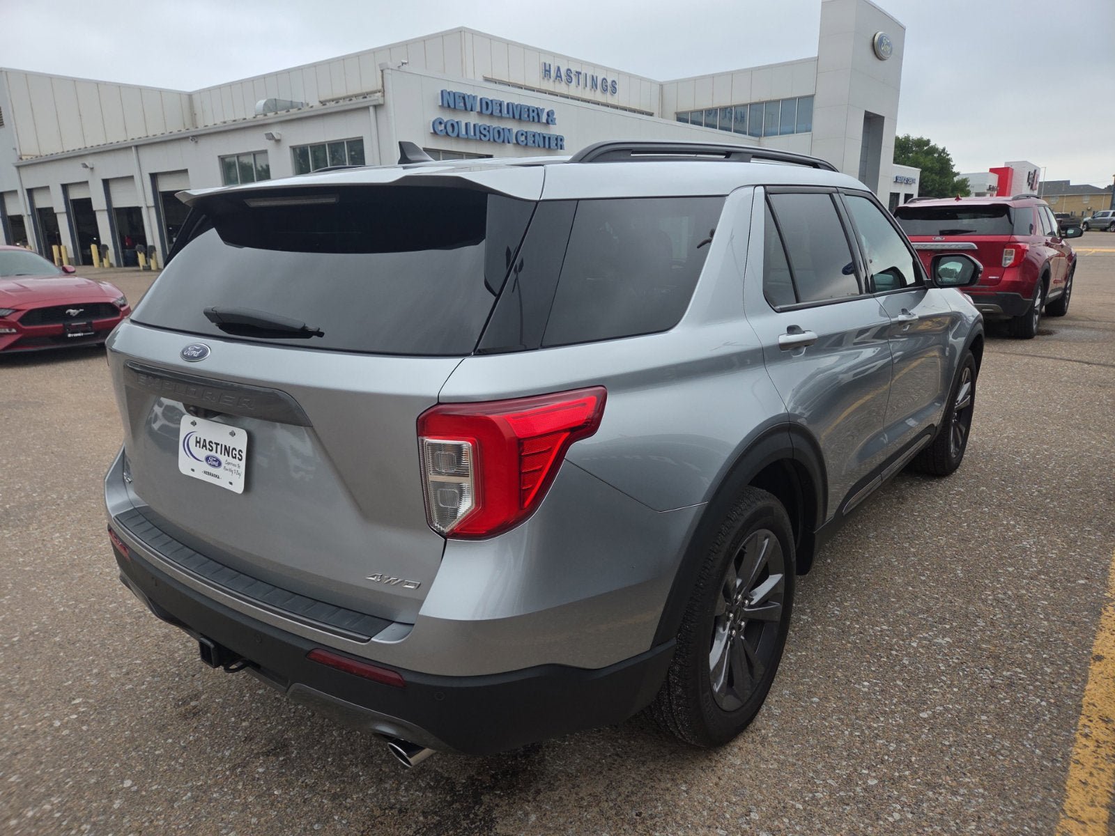Certified 2023 Ford Explorer XLT w/ Equipment Group 202A AWD/4WD image 17
