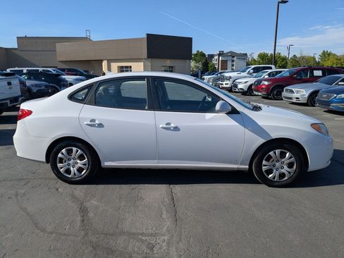 Used 2010 Hyundai Elantra GLS FWD image 2